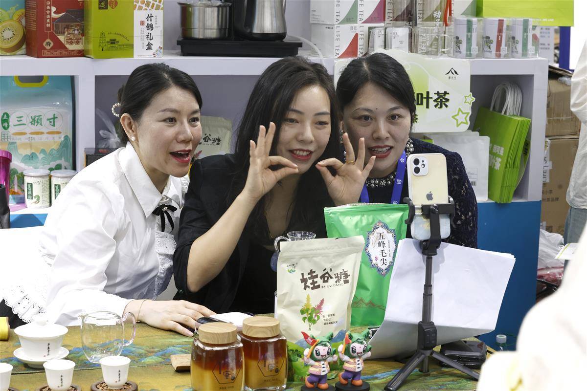 辉盈移动电玩城